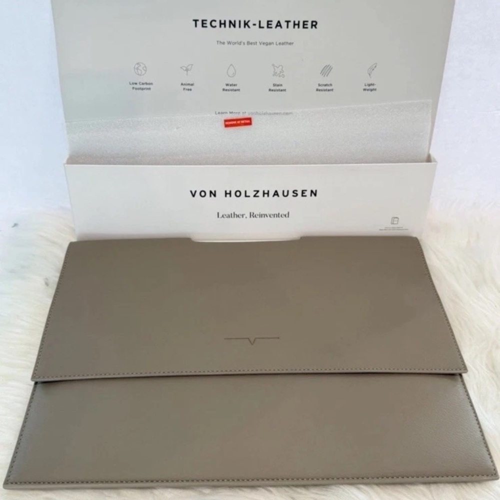 Von Holzhausen The iPad Portfolio Leather Reinvented Case 12.9 Inches Stone NWT